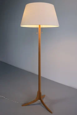 Pamono Swedish Modern 3-Legged Floor Lamp in Oak from Svensk Hemslöjd, 1950s