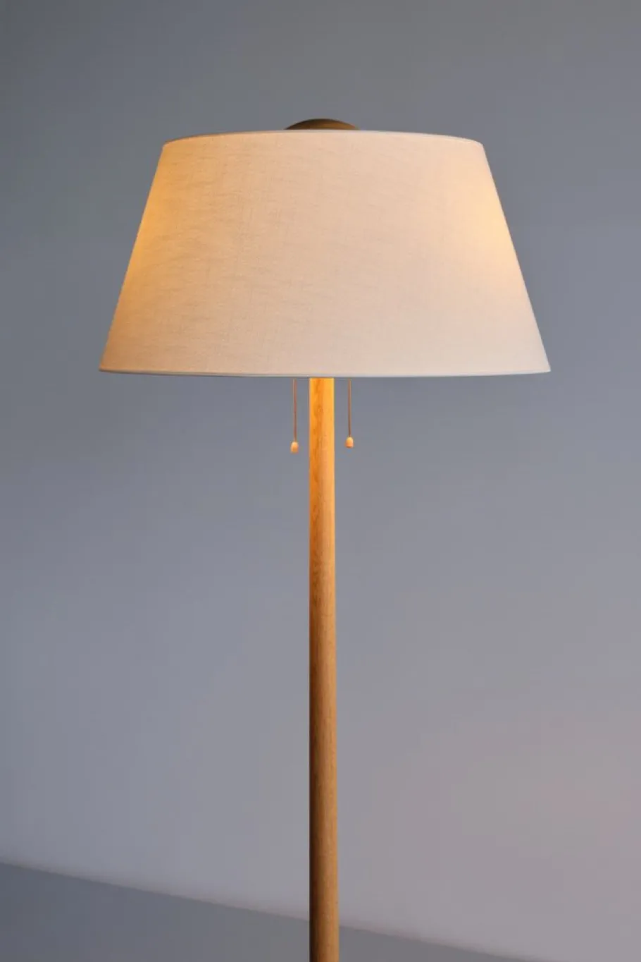 Pamono Swedish Modern 3-Legged Floor Lamp in Oak from Svensk Hemslöjd, 1950s