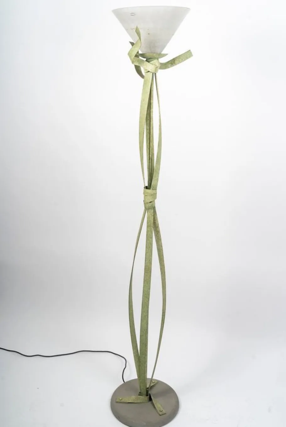 Outlet Pamono 20th Century Green Lacquered Metal Floor Lamp with Murano Glass Bowl