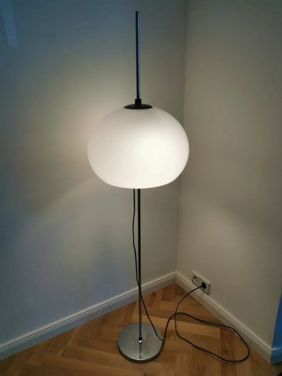 Online Pamono Vintage Acrylic Glass Floor Lamp from Staff, 1960s