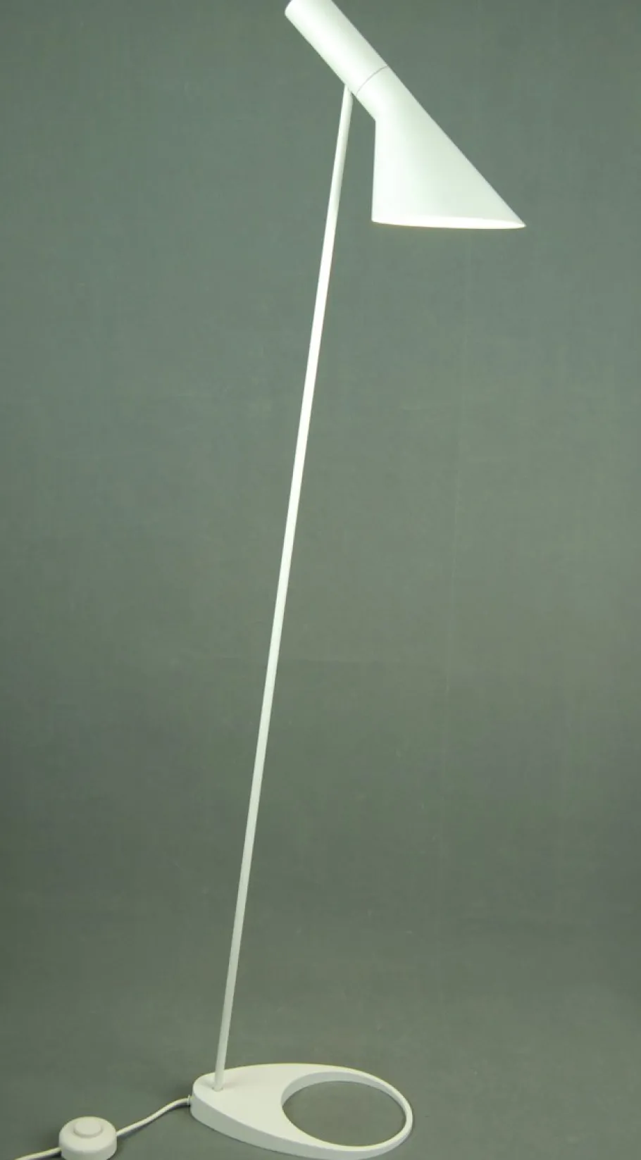 Hot Pamono Vintage AJ Floor Lamp by Arne Jacobsen for Louis Poulsen