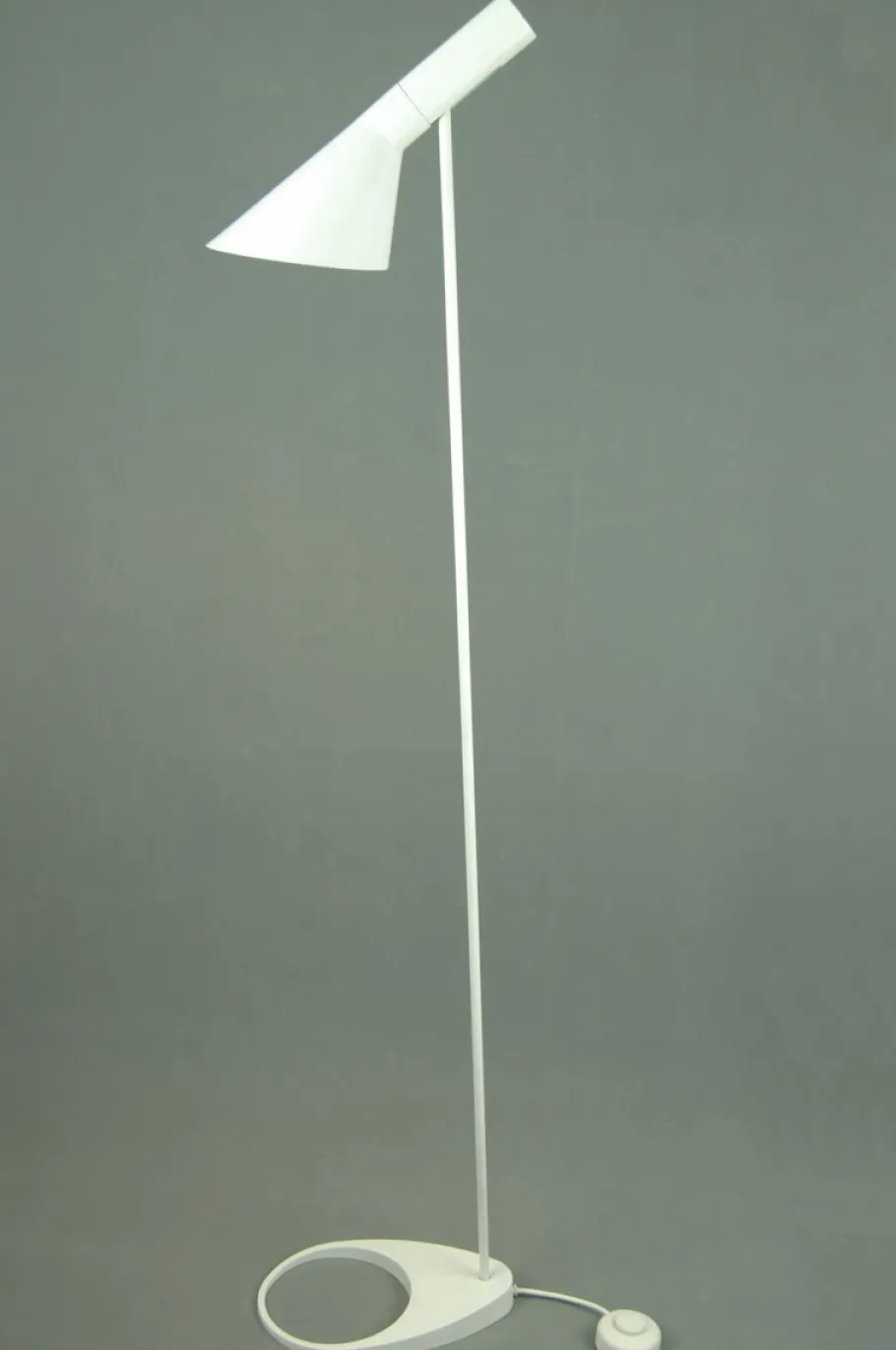 Hot Pamono Vintage AJ Floor Lamp by Arne Jacobsen for Louis Poulsen