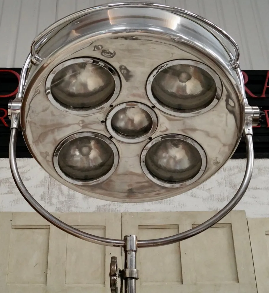 Online Pamono Vintage Ajustable Operating Lamp, 1950