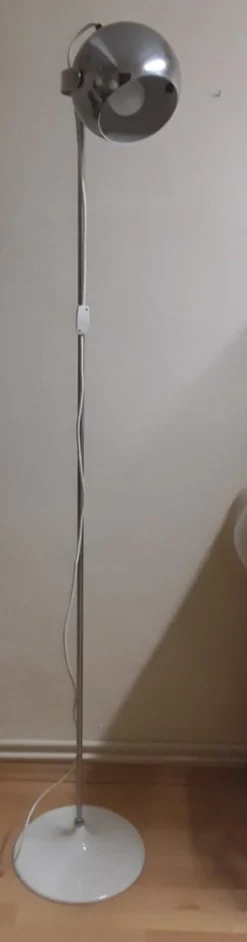 Online Pamono Vintage All-Round Adjustable Floor Lamp with Chrome-Plated Rod in White Base and Chrome-Plated Ball Reflector, 1970s