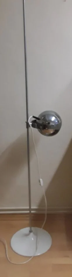 Online Pamono Vintage All-Round Adjustable Floor Lamp with Chrome-Plated Rod in White Base and Chrome-Plated Ball Reflector, 1970s