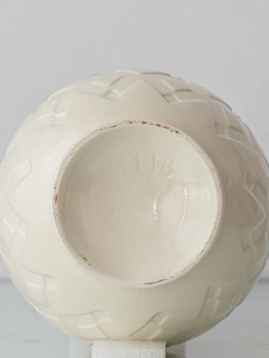 Sale Pamono Vintage Art Deco Pineapple Ceramic Table Lamp by Charles Catteau, 1920s