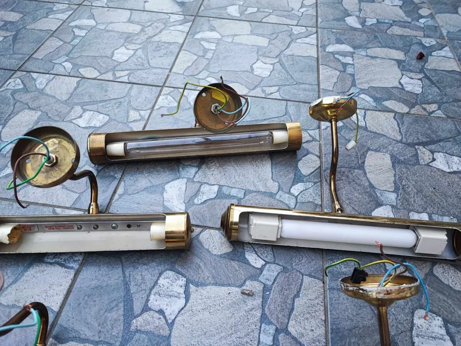 Sale Pamono Vintage Brass Wall Lamp, 1970s