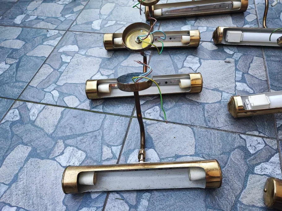 Sale Pamono Vintage Brass Wall Lamp, 1970s