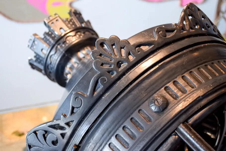 Online Pamono Vintage Cast Iron Floor Lamps, Paris, France, Set of 12