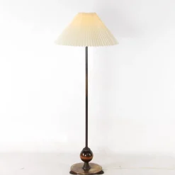 Sale Pamono Vintage Floor Lamp in Brass and Wood, 1970s