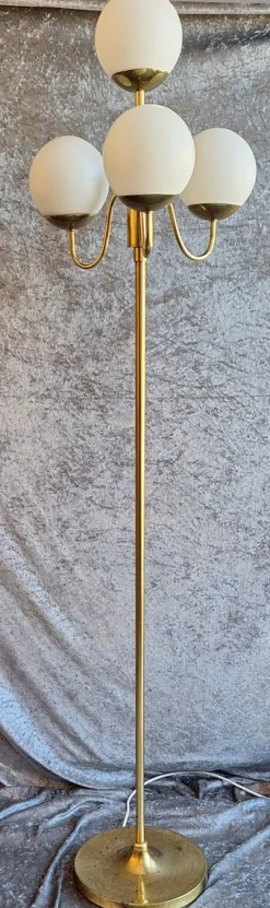 Best Pamono Vintage Floor Lamp with Brass Frame and Four White Opaque Spherical Glass Shades, 1970s