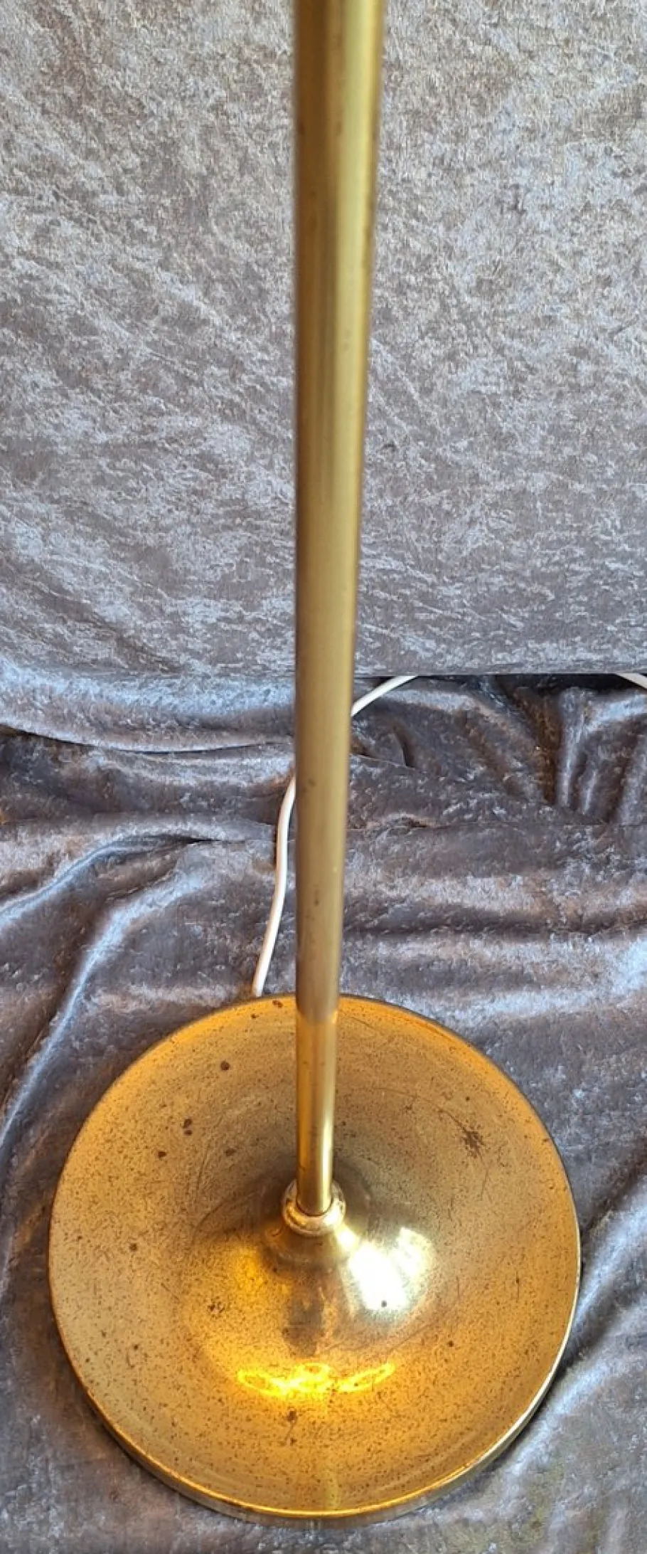 Best Pamono Vintage Floor Lamp with Brass Frame and Four White Opaque Spherical Glass Shades, 1970s