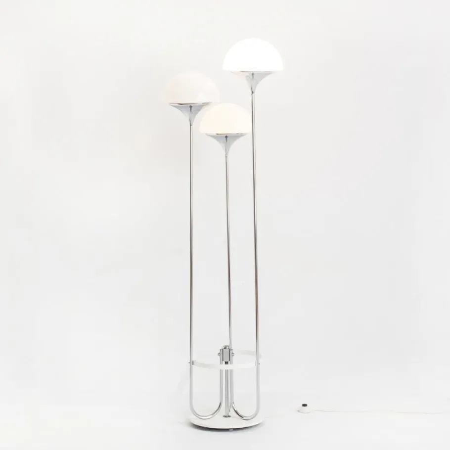 Sale Pamono Vintage Foot Lamp by Leonardo Maroreli for Estiluz, Spain, 1970s