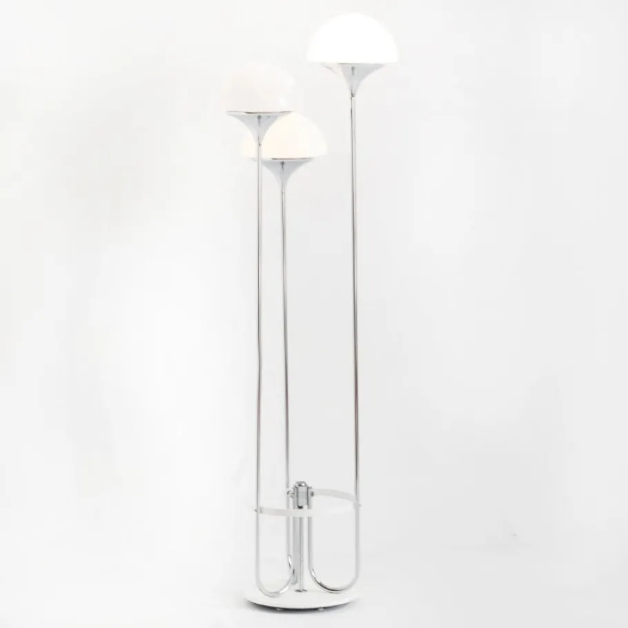 Sale Pamono Vintage Foot Lamp by Leonardo Maroreli for Estiluz, Spain, 1970s