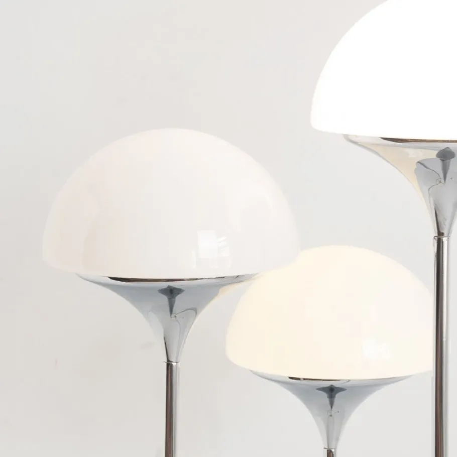 Sale Pamono Vintage Foot Lamp by Leonardo Maroreli for Estiluz, Spain, 1970s