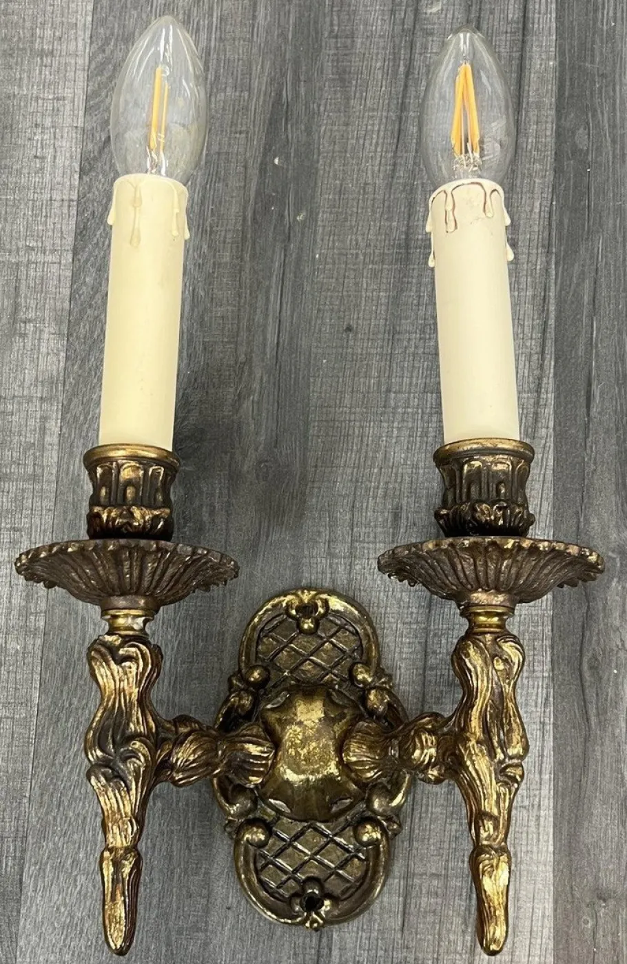 Sale Pamono Vintage French Wall Lamps in Brass, Set of 2