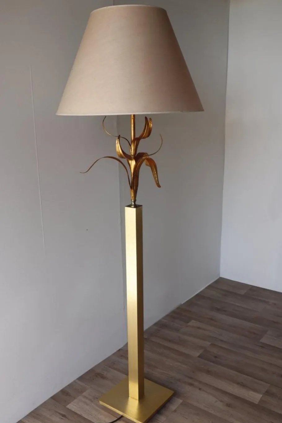 Sale Pamono Vintage Gold Metal Floor Lamp, 1970s