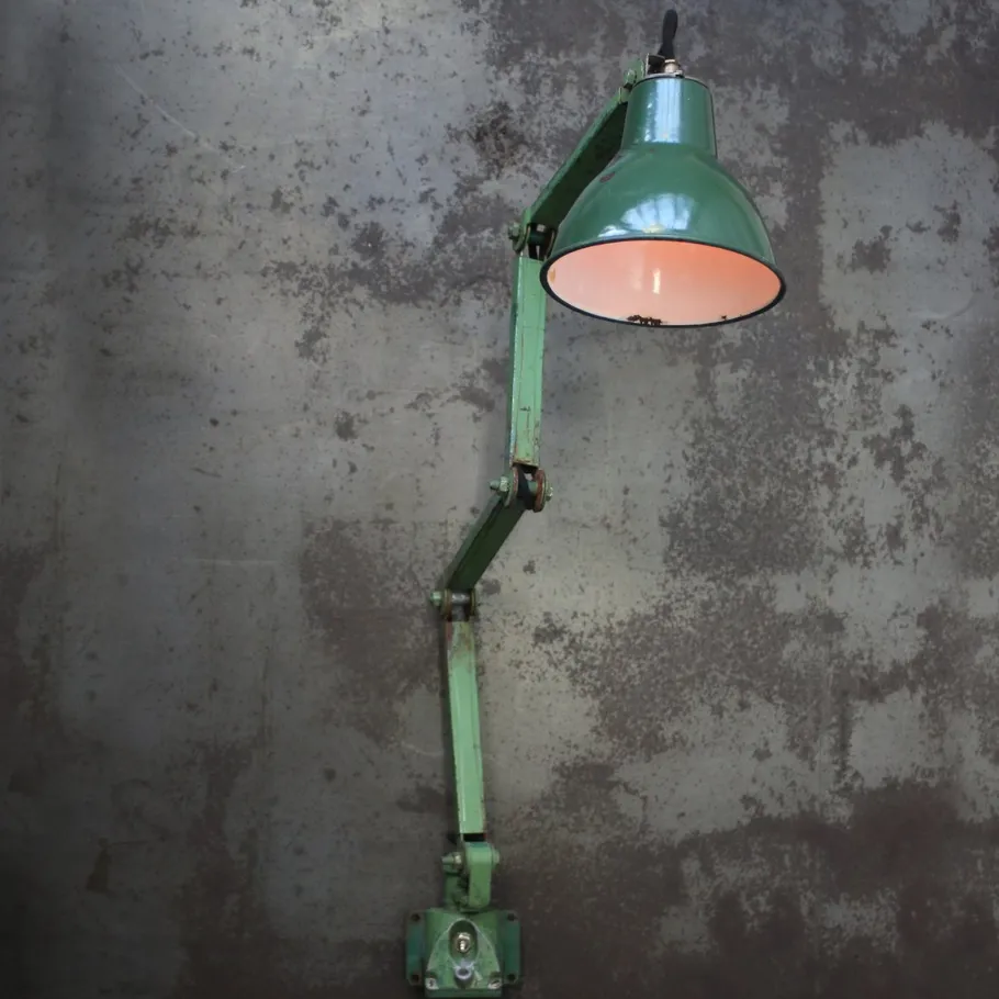 Sale Pamono Vintage Industrial Green Metal 4-Arm Machinist Work Wall Light from Dugdills, UK