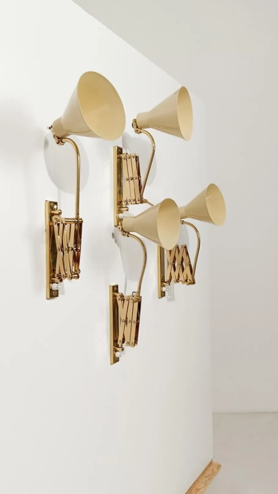 Sale Pamono Vintage Italian Adjustable Wall Lights in Brass and Creamy White Metal, 1950s