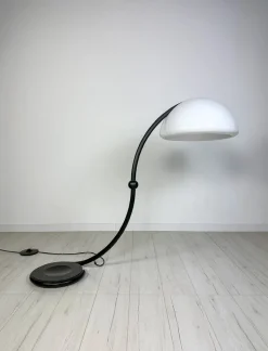 Pamono Vintage Italian Black Serpente Floor Lamp by Elio Martinelli for Martinelli Luce, 1960s