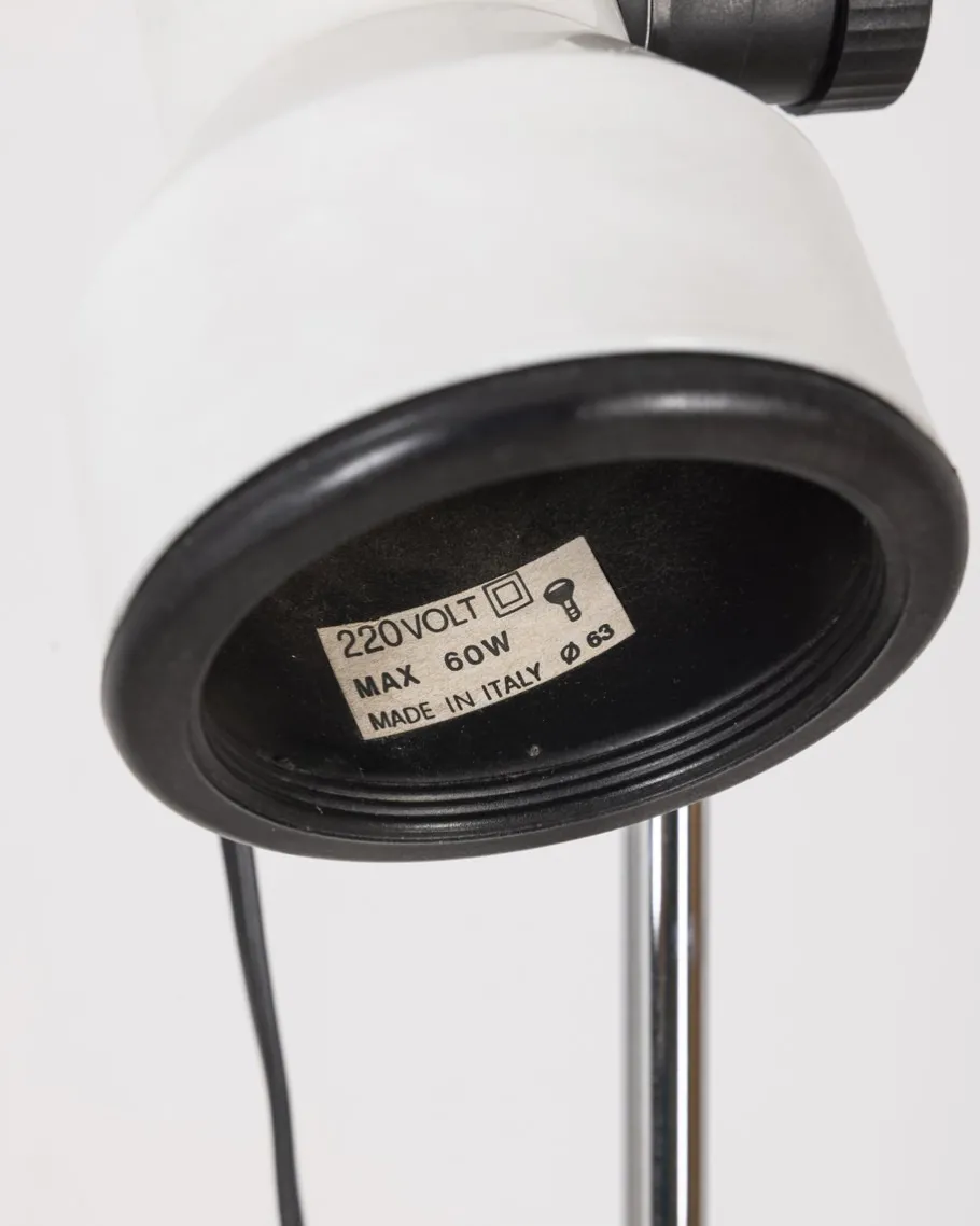 Sale Pamono Vintage Italian Floor Lamp in White Metal, 1970s