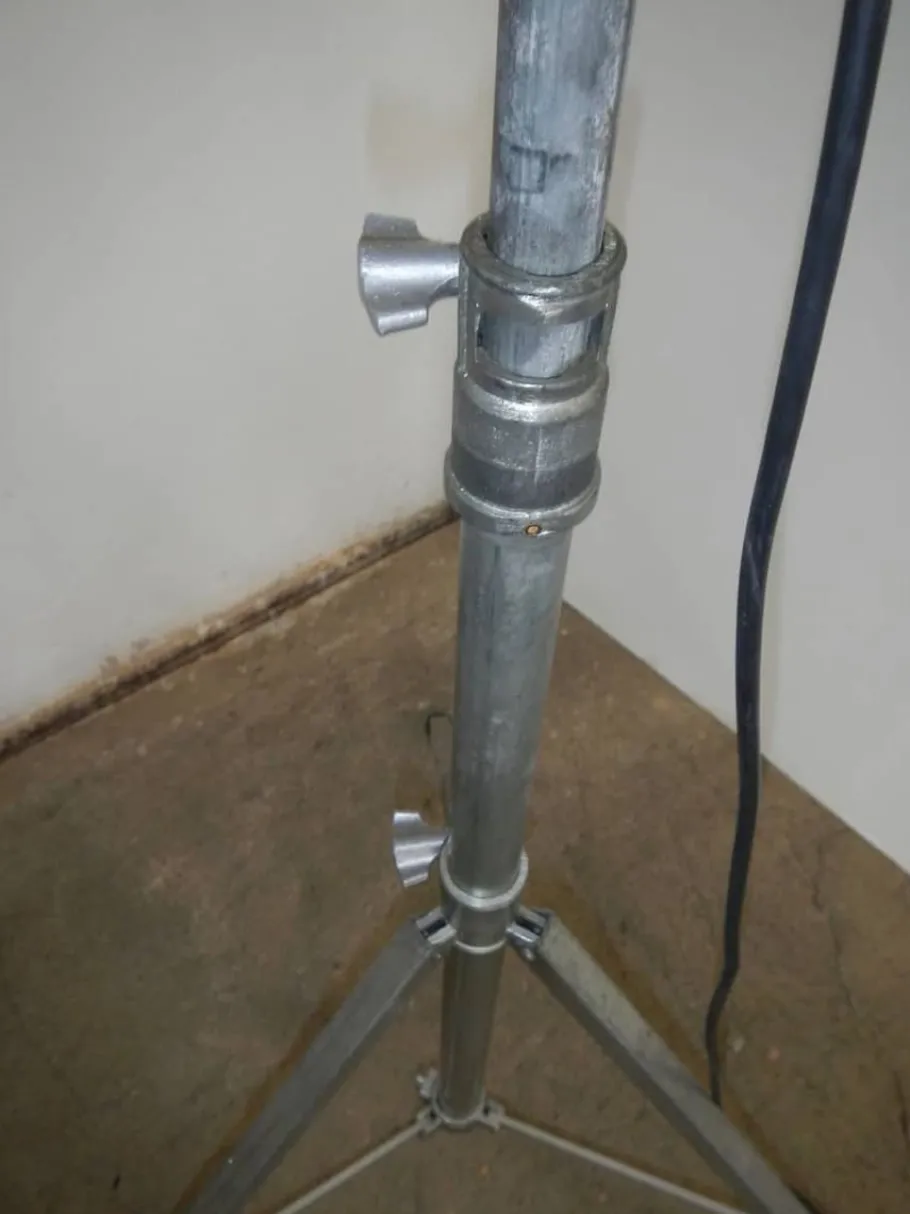 Pamono Vintage Italian Industrial Tripod Floor Lamp, 1970s