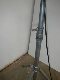 Pamono Vintage Italian Industrial Tripod Floor Lamp, 1970s