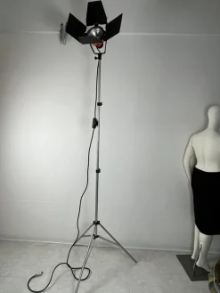 Hot Pamono Vintage Italian Lamp in Glossy Aluminum, 1980s