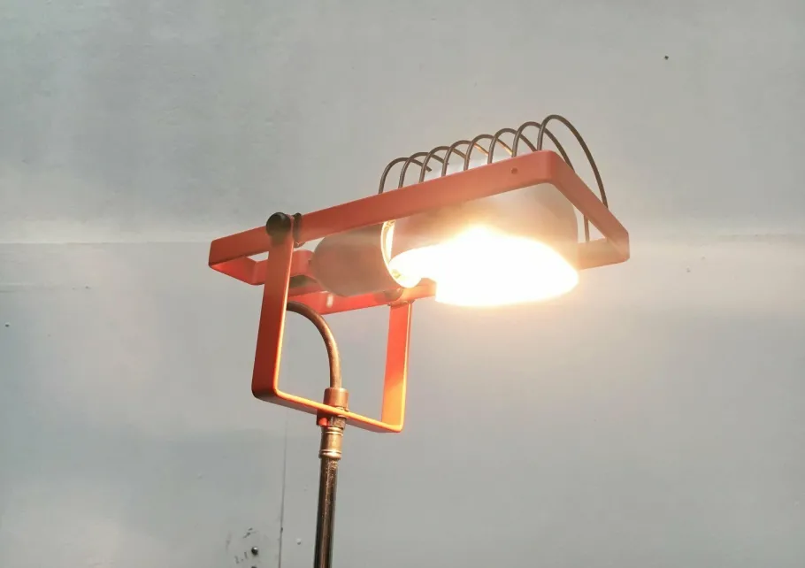 Best Pamono Vintage Italian Sintesi Terra Foldable Tripod Floor Lamp by Ernesto Gismondi for Artemide, 1970s