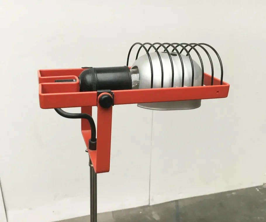 Best Pamono Vintage Italian Sintesi Terra Foldable Tripod Floor Lamp by Ernesto Gismondi for Artemide, 1970s