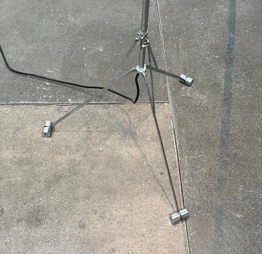 Outlet Pamono Vintage Italian Sintesi Terra Foldable Tripod Floor Lamp by Ernesto Gismondi for Artemide, 1970s