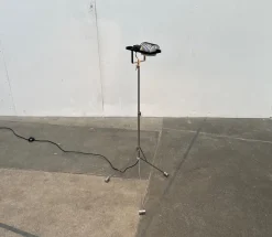 Outlet Pamono Vintage Italian Sintesi Terra Foldable Tripod Floor Lamp by Ernesto Gismondi for Artemide, 1970s