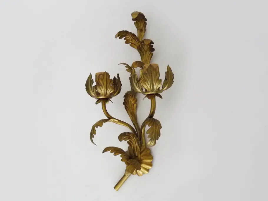 Sale Pamono Vintage Italian Wall Light in Gilded Wood, 1970s