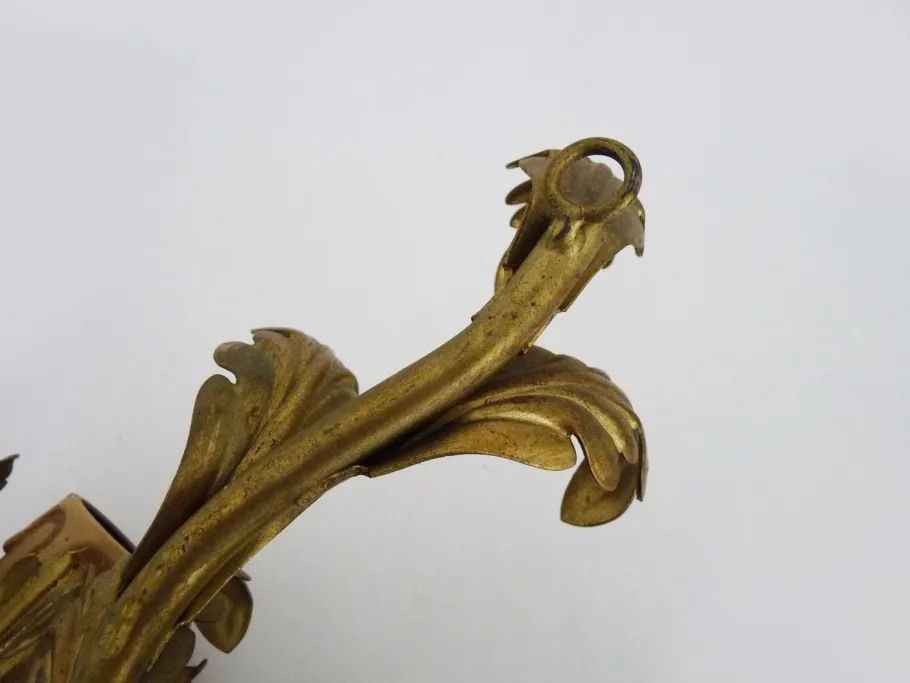 Sale Pamono Vintage Italian Wall Light in Gilded Wood, 1970s