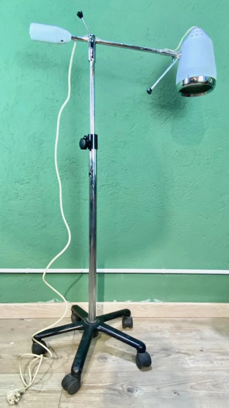 Online Pamono Vintage Medical Floor Lamp