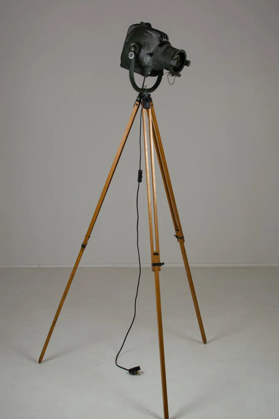 Pamono Vintage Mid 20th Century Theatre Lamp by Strand Electric, 1960s