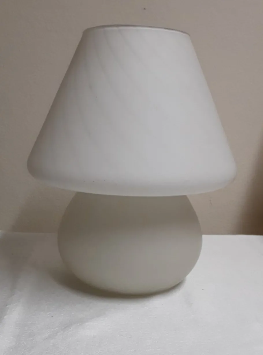 Sale Pamono Vintage Mushroom-Shaped Table Lamp in White Opaque Glass, 1980s