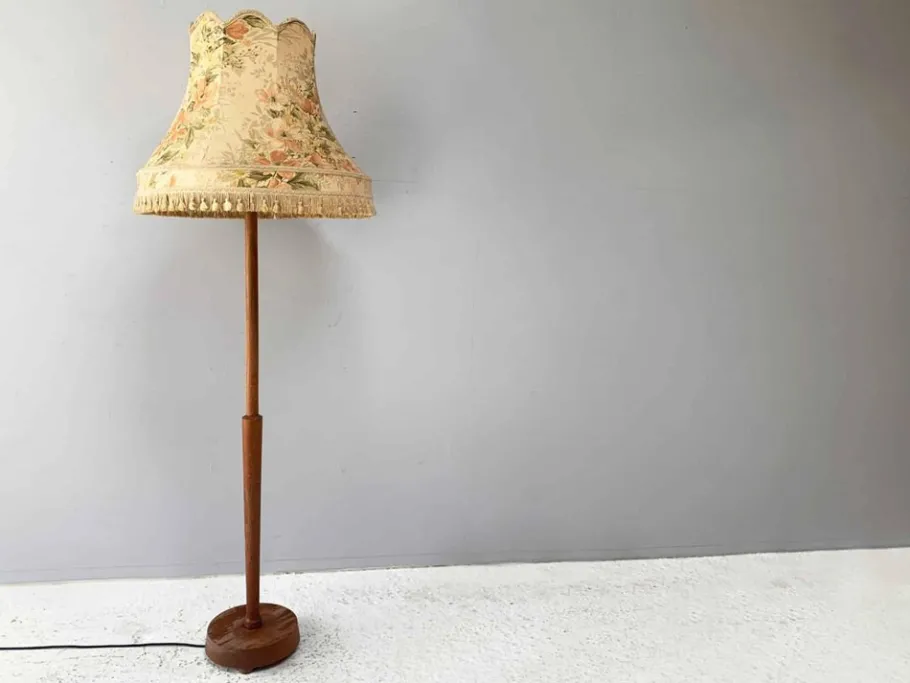Online Pamono Vintage Teak Floor Lamp with Large Fringed Shade