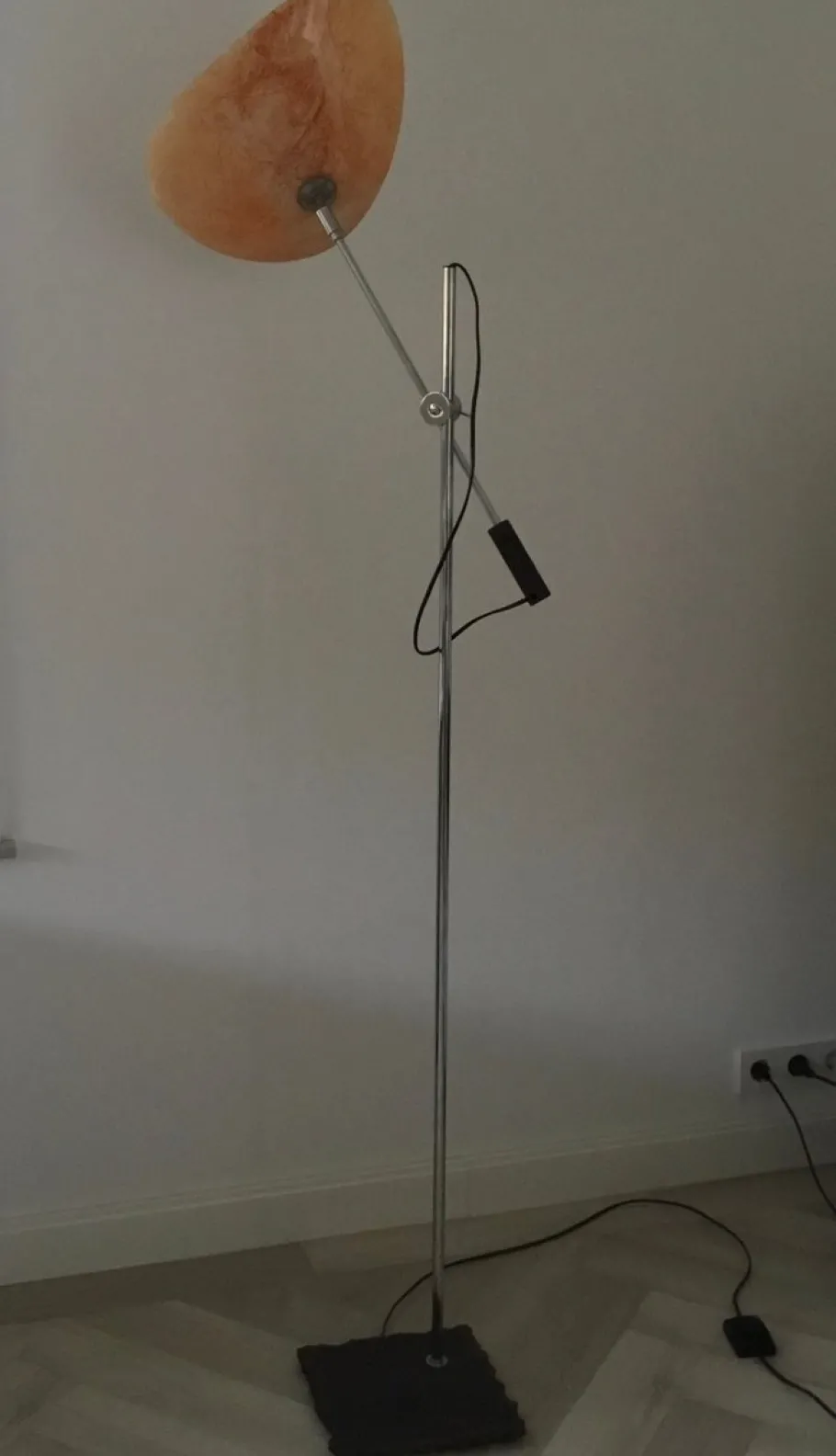 Discount Pamono Vintage Utrecht Floor Lamp from Queens Gallery, 1975