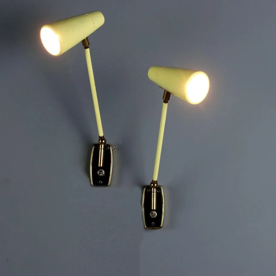 Sale Pamono Vintage Wall Lamps in Lacquered Metal from Stilnovo, 1950s, Set of 2