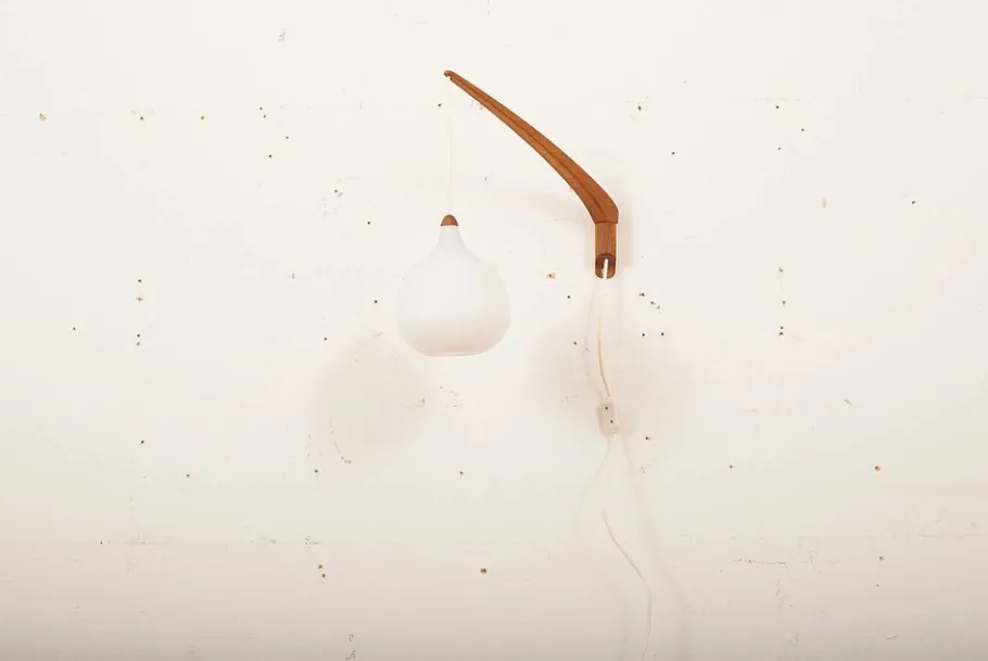 Sale Pamono Wall Arm Lamp in Teak Wood & Opal Glass by Uno & Östen Kristiansson for Luxus, 1957
