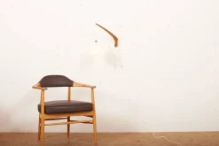Sale Pamono Wall Arm Lamp in Teak Wood & Opal Glass by Uno & Östen Kristiansson for Luxus, 1957