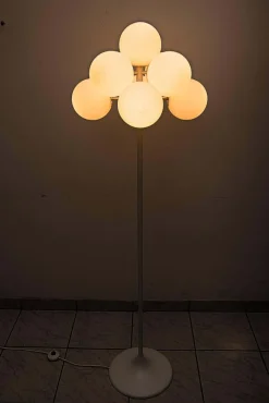 Sale Pamono White Floor Lamp from Lightolier