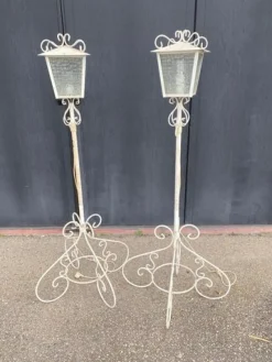 Online Pamono White Lacquered Wrought Iron Floor Lamps, 1950s, Set of 2