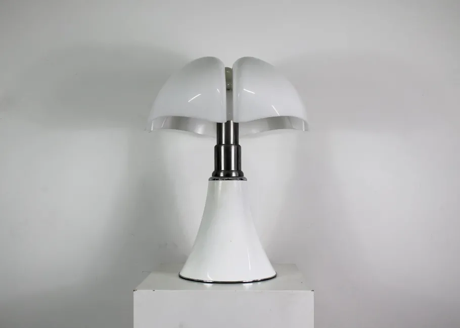 Best Pamono White Pipistrello Table or Floor Lamp by Gae Aulenti for Martinelli Luce, 1965