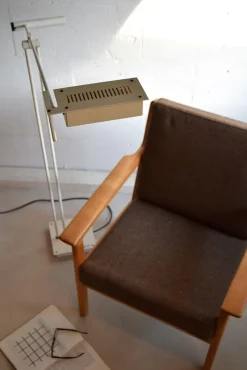 Sale Pamono White Samurai Floor Lamp by Shigeaki Asahara for Stilnovo, 1970s