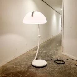 Online Pamono White Serpente Floor Lamp by Elio Martinelli for Martinelli Luce