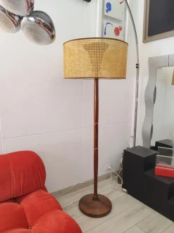 Pamono Wood Floor Lamp with Vienna Straw Lampshade, Italy, 1950s