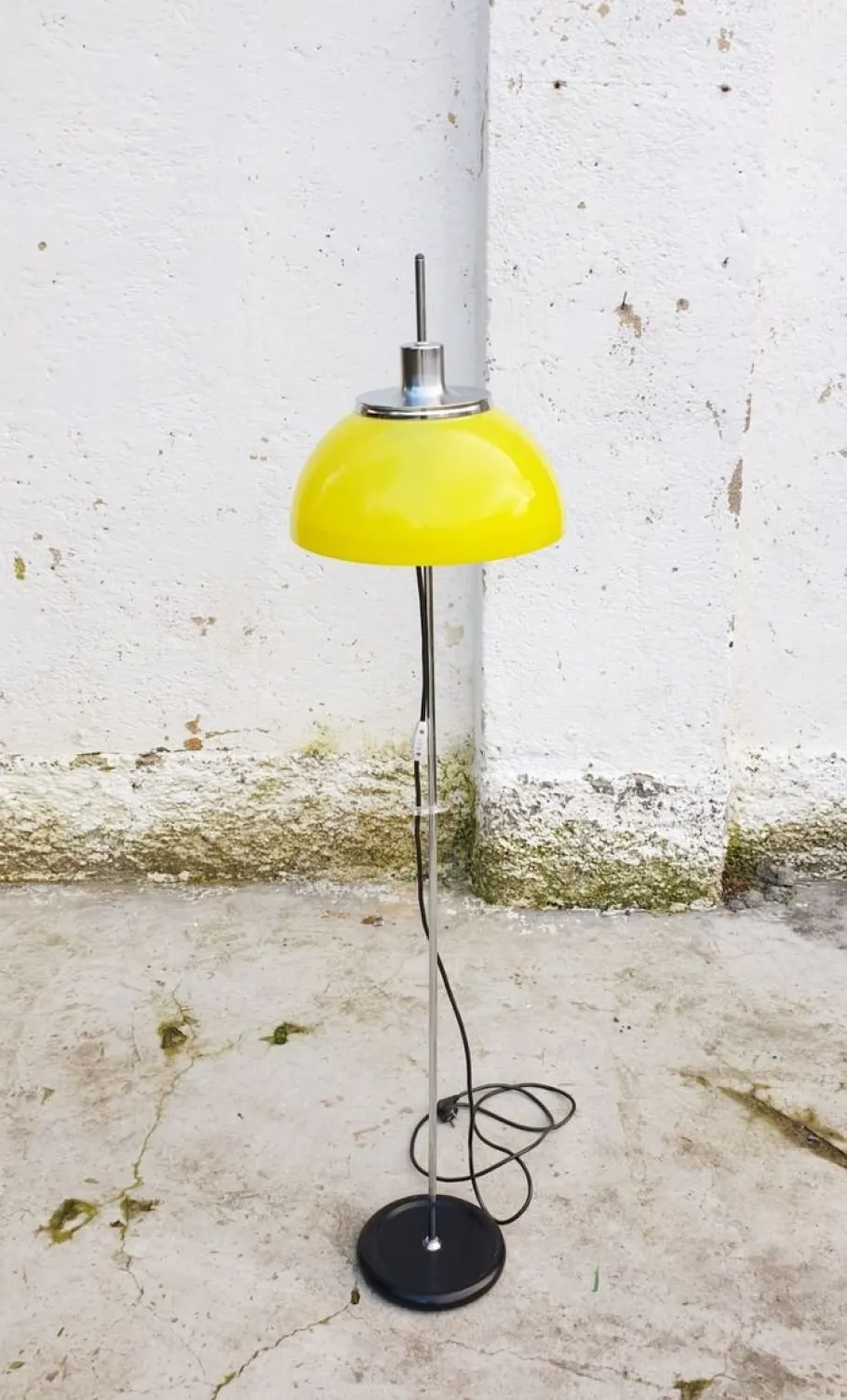 Best Pamono Yellow Model Faro Floor Lamp by Luigi Massoni for Guzzini, 1971